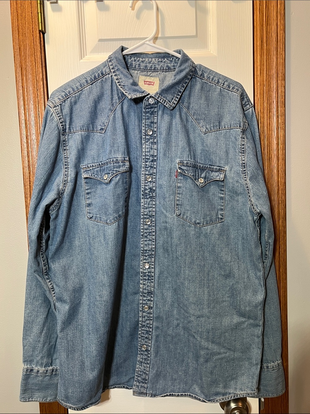 Levi’s 100% Cotton Blue Denim Button-Down Shirt - Women’s Large